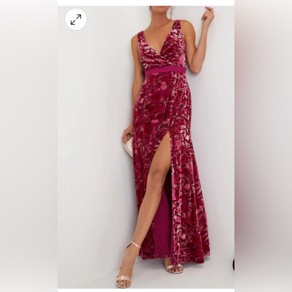 NWT size small lulus‎ velvet floral velvet maxi - Picture 3 of 3